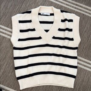 Zara Sweater Vest Cream and Black Stripe V-Neck Small Preppy
